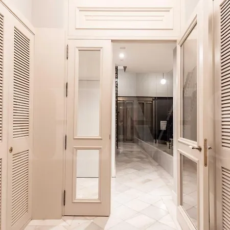 Apartment Modern Luxe In The Historic Center By Rems
