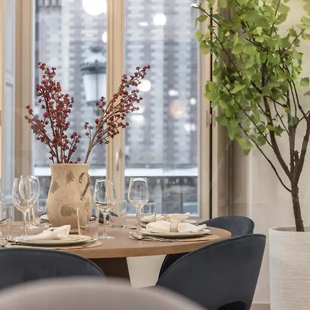 Modern Luxe In The Historic Center By Rems *