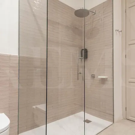 Modern Luxe In The Historic Center By Rems *