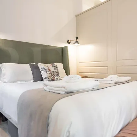 Modern Luxe In The Historic Center By Rems